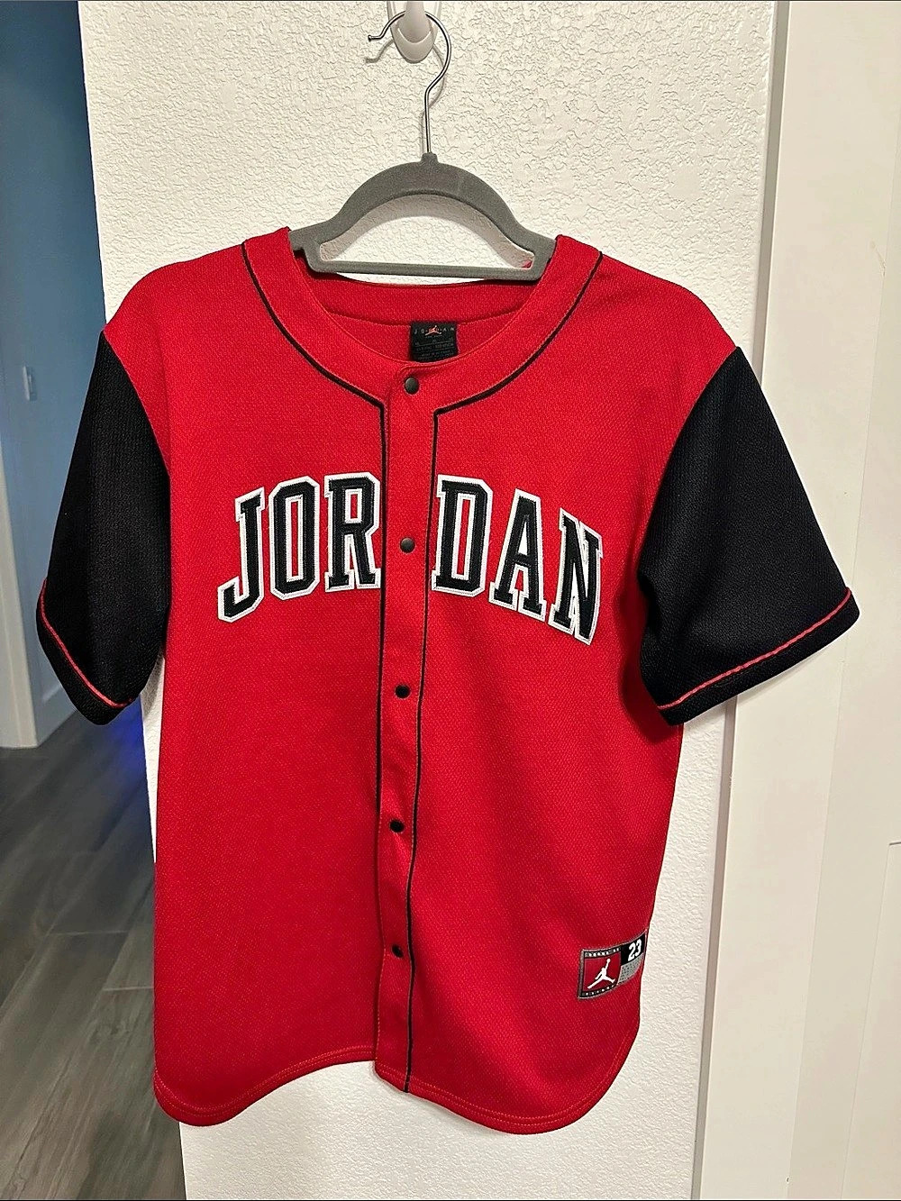 Jordan 23 jersey Red & Black Boys Medium